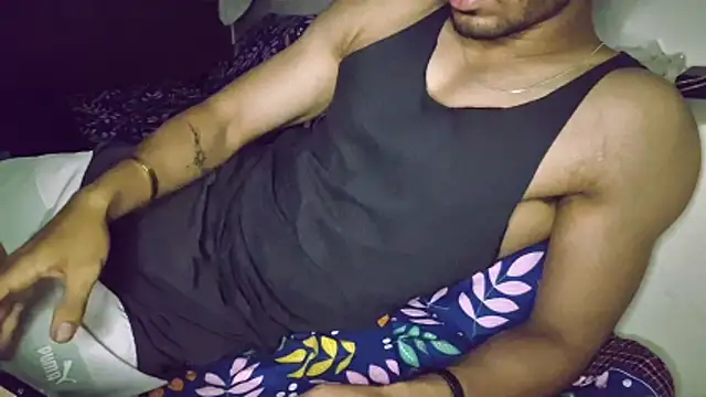 hot hunk boy online show from November 16, 7:51 pm