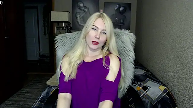 Snapshot of _Mire11a69 chatting on October 28, 5:56 pm Mire11a69 online show from October 28, 5:56 pm