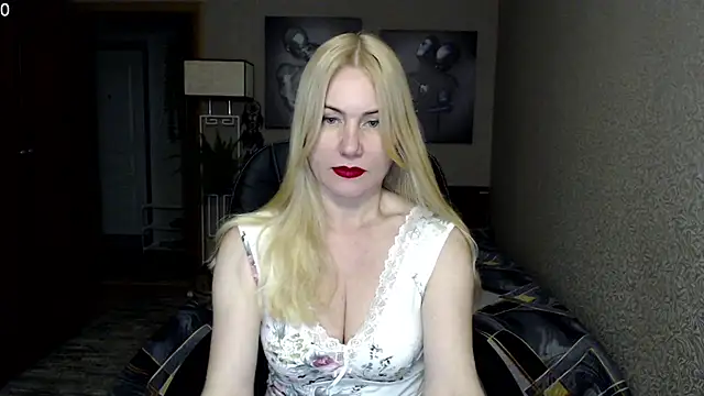 Snapshot of _Mire11a69 chatting on February 5, 8:04 pm Mire11a69 online show from February 5, 8:04 pm