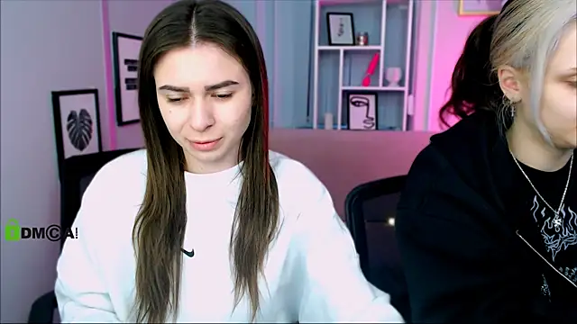 Snapshot of flora_ri chatting on February 11, 10:14 am flora ri online show from February 11, 10:14 am