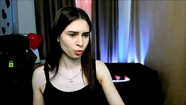 Snapshot of flora_ri chatting on February 18, 1:44 pm flora ri online show from February 18, 1:44 pm