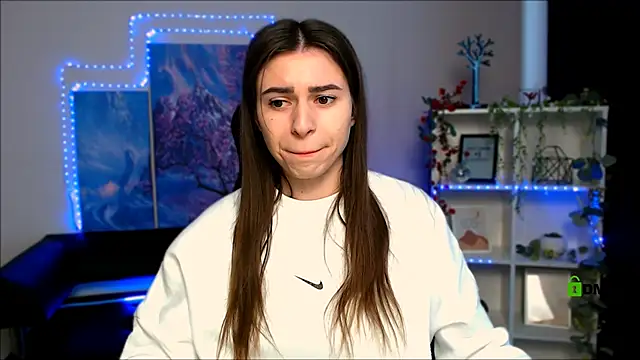 Snapshot of flora_ri chatting on February 12, 10:35 am flora ri online show from February 12, 10:35 am