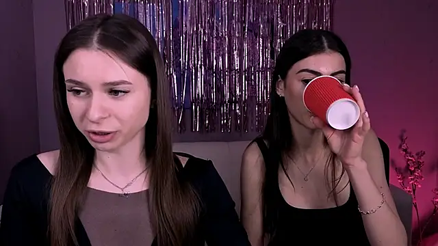 Snapshot of flora_ri chatting on February 25, 10:37 am flora ri online show from February 25, 10:37 am