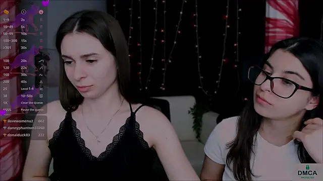 Snapshot of flora_ri chatting on March 15, 4:57 am flora ri online show from March 15, 4:57 am