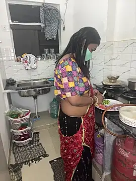 YourSuperTanya online show from February 18, 6:04 pm