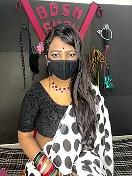 Snapshot of YourSuperTanya chatting on November 8, 5:44 am YourSuperTanya online show from November 8, 5:44 am