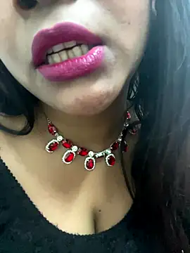 Snapshot of YourSuperTanya chatting on December 3, 9:53 am YourSuperTanya online show from December 3, 9:53 am