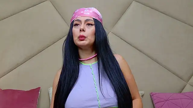 Snapshot of ChloeFrost chatting on November 26, 6:13 am ChloeFrost online show from November 26, 6:13 am