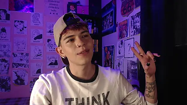 Snapshot of Mickey_Magic chatting on March 18, 8:05 pm Mickey Magic online show from March 18, 8:05 pm