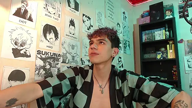 Snapshot of Mickey_Magic chatting on February 27, 11:39 am Mickey Magic online show from February 27, 11:39 am