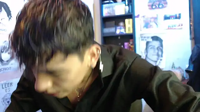 Snapshot of Mickey_Magic chatting on February 15, 5:09 am Mickey Magic online show from February 15, 5:09 am