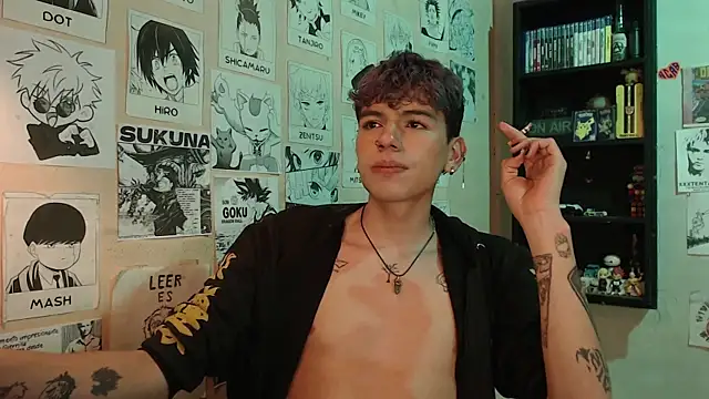 Snapshot of Mickey_Magic chatting on March 1, 8:56 am Mickey Magic online show from March 1, 8:56 am