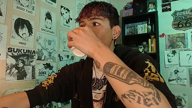 Snapshot of Mickey_Magic chatting on March 1, 2:48 am Mickey Magic online show from March 1, 2:48 am