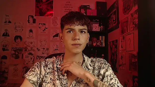 Snapshot of Mickey_Magic chatting on March 13, 3:54 am Mickey Magic online show from March 13, 3:54 am