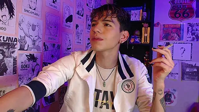 Snapshot of Mickey_Magic chatting on March 6, 4:41 am Mickey Magic online show from March 6, 4:41 am