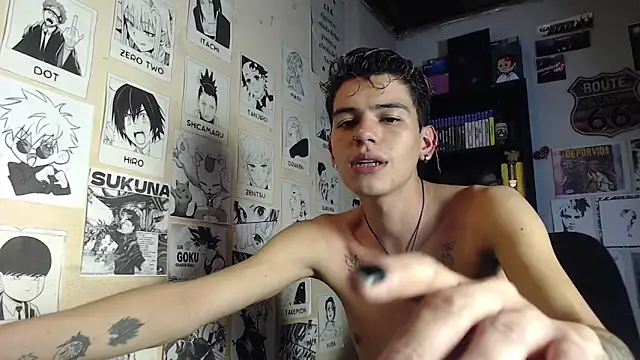 Snapshot of Mickey_Magic chatting on March 3, 5:16 am Mickey Magic online show from March 3, 5:16 am