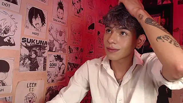 Snapshot of Mickey_Magic chatting on March 4, 9:29 am Mickey Magic online show from March 4, 9:29 am