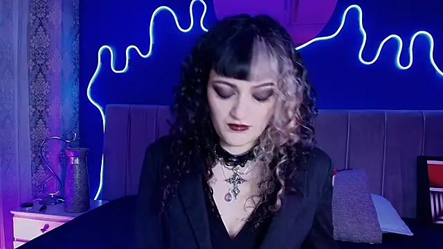 Snapshot of JeanneSabatier chatting on June 6, 7:41 pm JeanneSabatier online show from June 6, 7:41 pm