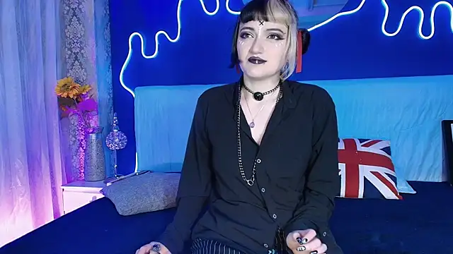 JeanneSabatier online show from May 21, 7:44 pm