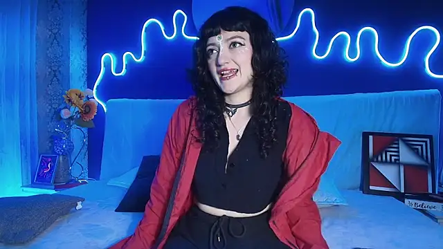 JeanneSabatier online show from April 7, 7:37 pm