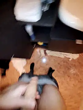 Snapshot of Speedyx0 chatting on February 18, 9:31 pm Speedyx0 online show from February 18, 9:31 pm