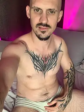 Snapshot of AssHunter4k chatting on September 15, 6:08 pm AssHunter4k online show from September 15, 6:08 pm