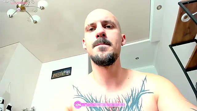 Snapshot of AssHunter4k chatting on October 13, 9:11 am AssHunter4k online show from October 13, 9:11 am