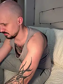 AssHunter4k online show from February 10, 8:02 am