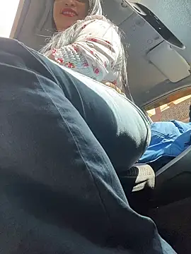 Miia Jazmin online show from November 12, 4:11 pm