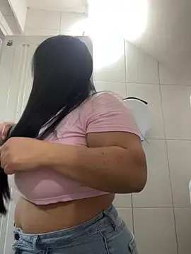 Miia Jazmin online show from February 10, 1:10 pm