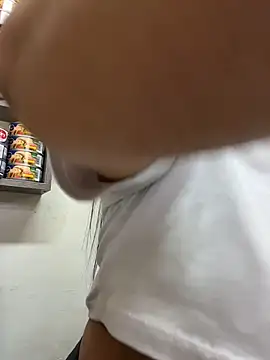 Miia Jazmin online show from December 19, 2:08 pm