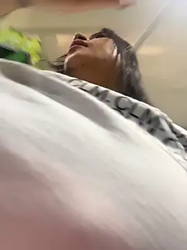 Miia Jazmin online show from December 22, 12:05 pm