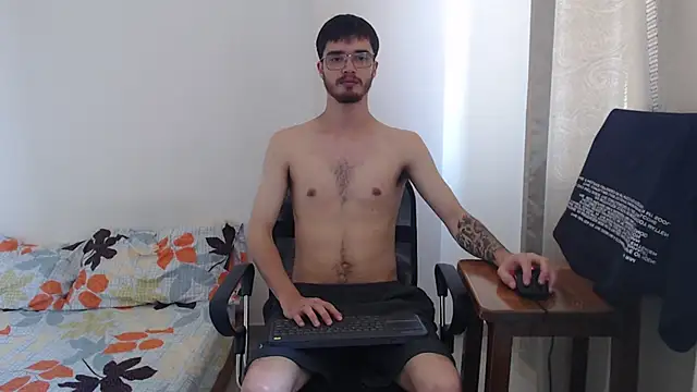 Aleex Miller online show from November 3, 4:32 pm