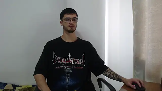 Aleex Miller online show from October 4, 8:10 pm