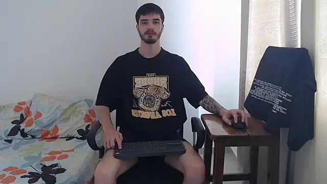 Aleex Miller online show from November 5, 3:26 pm