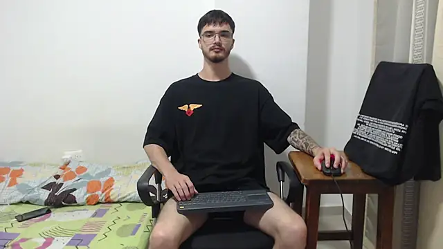 Aleex Miller online show from November 18, 10:40 am