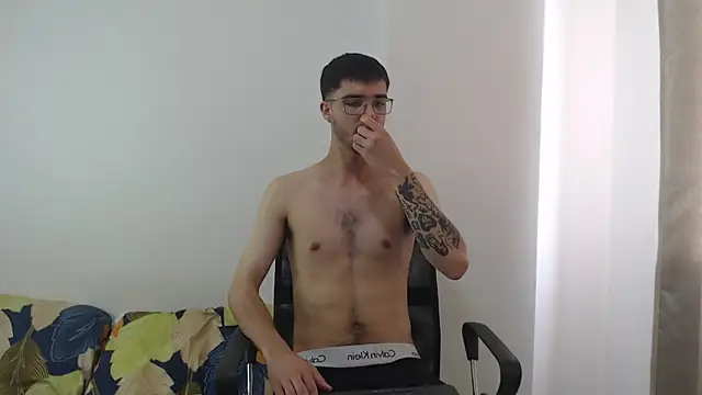 Aleex Miller online show from September 29, 6:13 pm