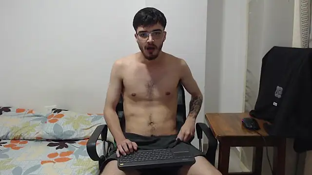 Aleex Miller online show from November 26, 4:45 am