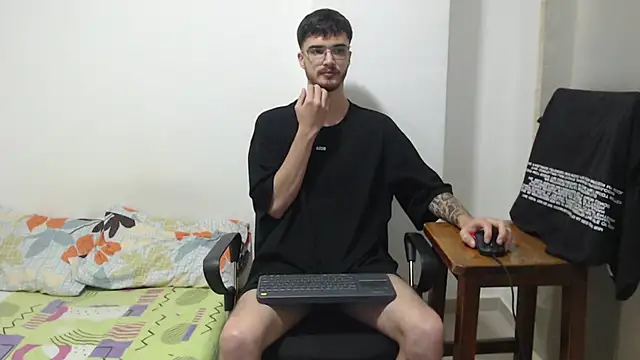 Aleex Miller online show from November 17, 3:32 am