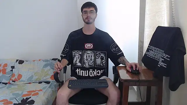 Aleex Miller online show from November 6, 3:38 pm