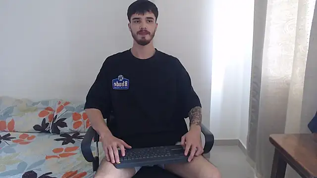 Aleex Miller online show from December 2, 2:30 pm