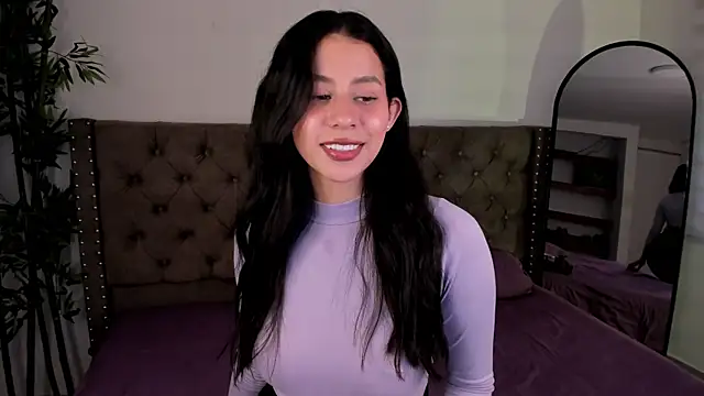 hannah brady online show from February 7, 8:31 pm