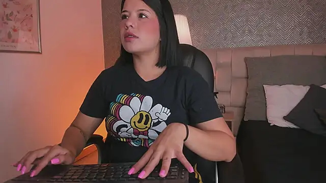 ah mara  online show from April 8, 10:17 am