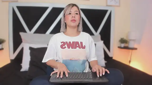 ah mara  online show from December 20, 11:57 am