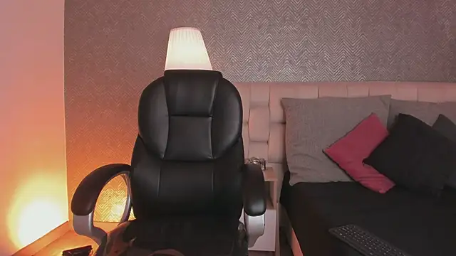 ah mara  online show from April 11, 11:36 am