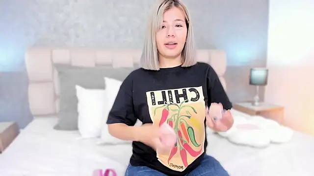 Snapshot of ah_mara_ chatting on December 3, 11:42 am ah mara online show from December 3, 11:42 am