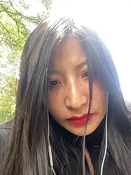 Snapshot of hannah_howeell__ chatting on February 26, 5:21 pm hannah howeell online show from February 26, 5:21 pm