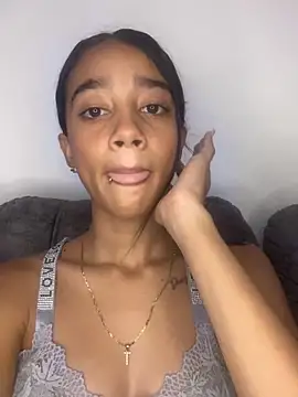 Zoe Sweett18 online show from February 19, 3:31 pm