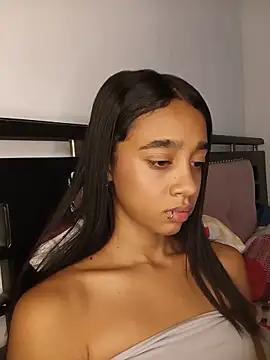 Zoe Sweett18 online show from May 26, 6:39 pm