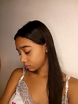 Zoe Sweett18 online show from April 21, 12:56 pm